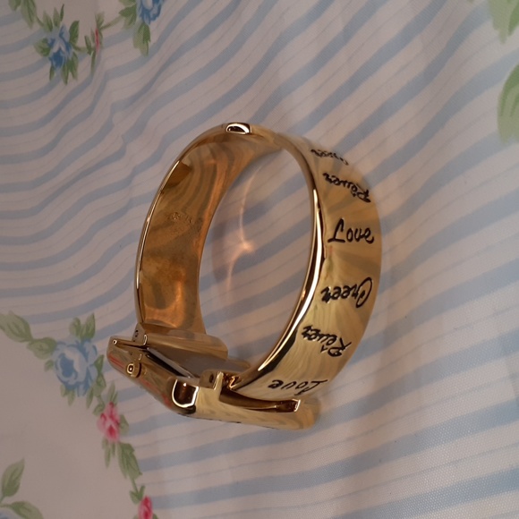 Avon Inspirational Cuff Watch 2007 - Picture 4 of 5